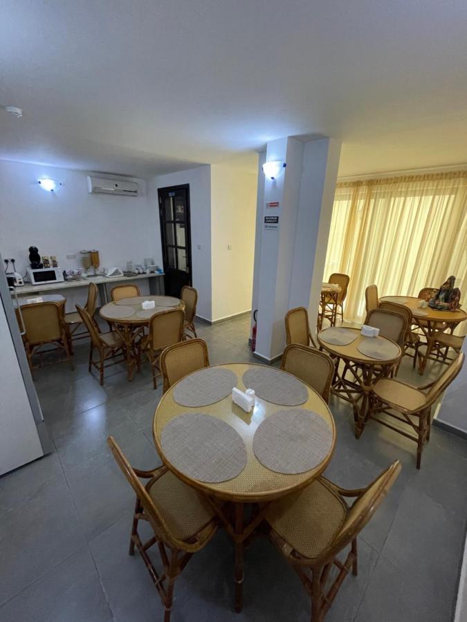 Sogdiana Guest House Сент Джулианс Экстерьер фото