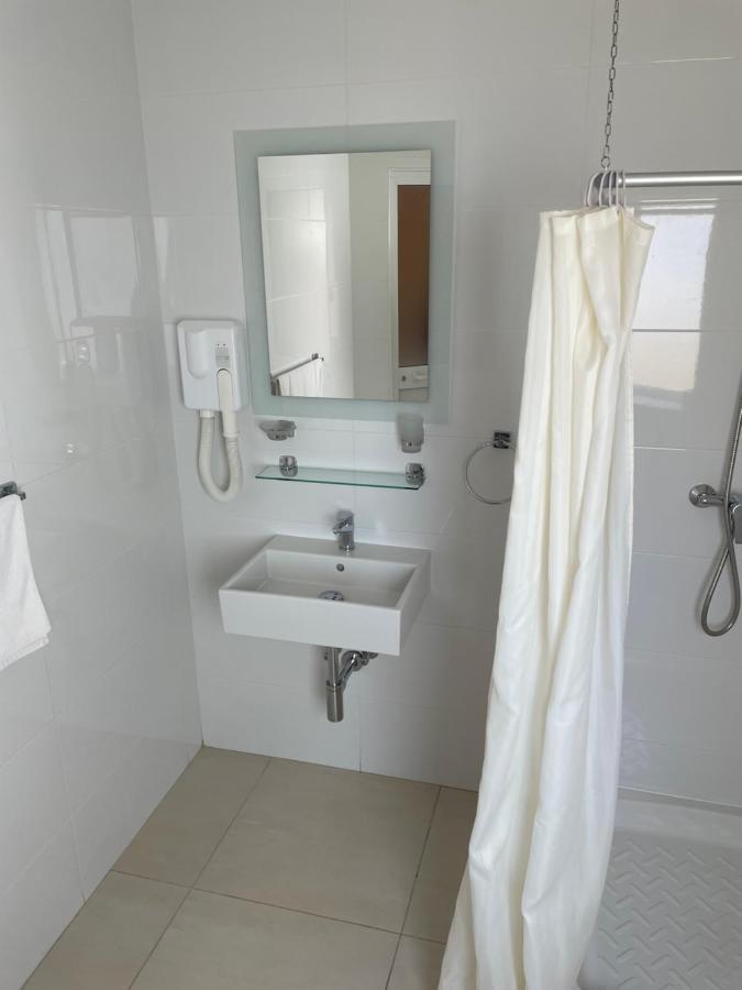 Sogdiana Guest House Сент Джулианс Экстерьер фото