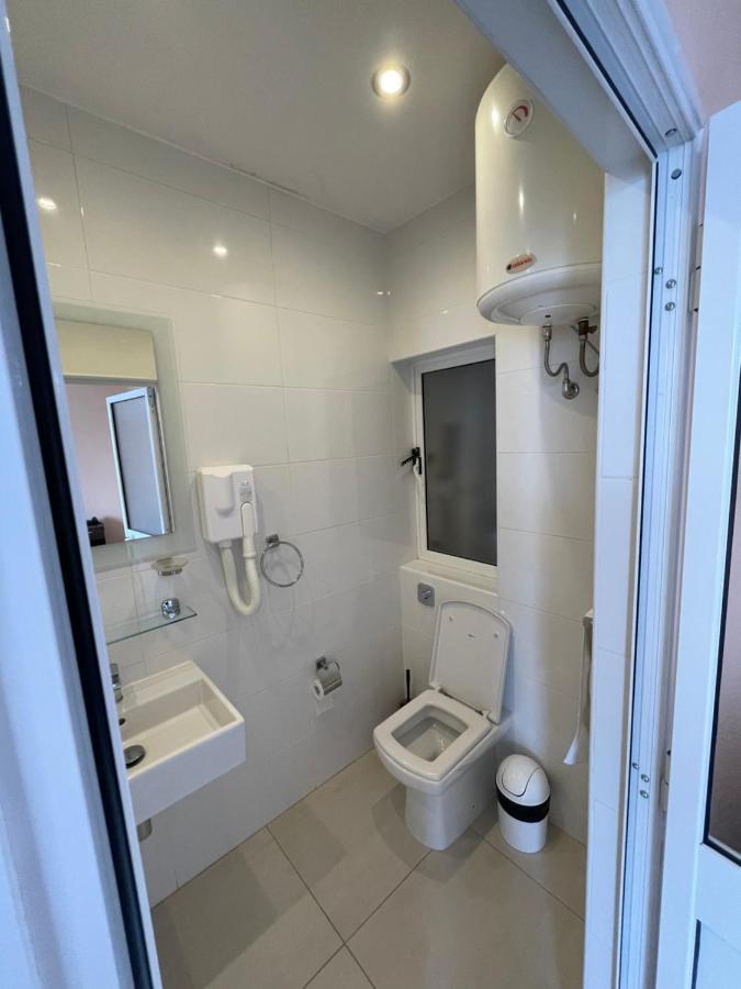 Sogdiana Guest House Сент Джулианс Экстерьер фото