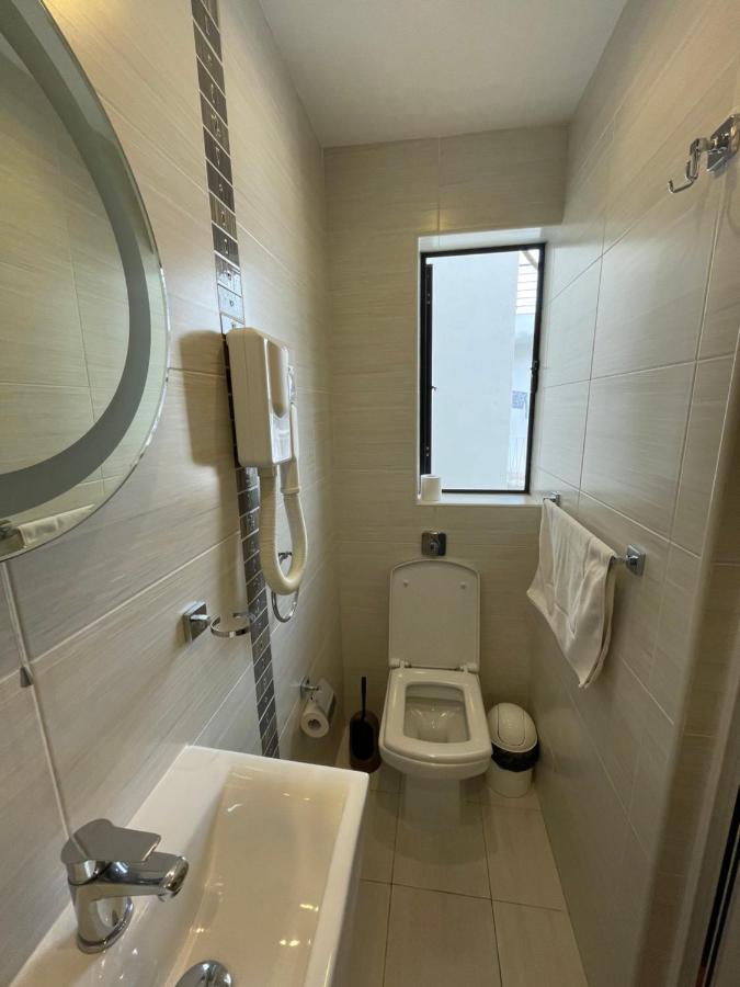 Sogdiana Guest House Сент Джулианс Экстерьер фото