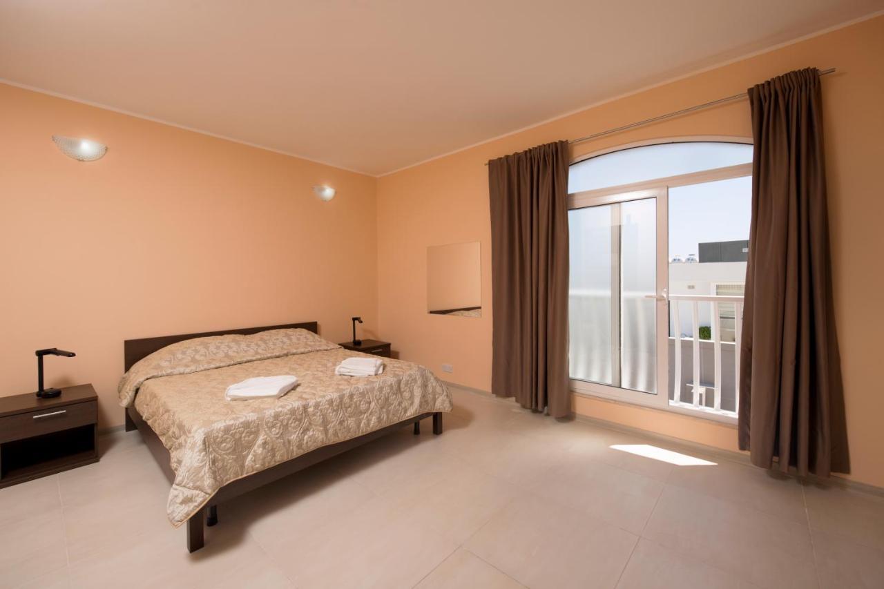 Sogdiana Guest House Сент Джулианс Экстерьер фото